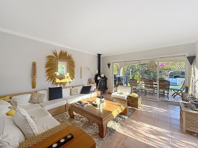 Maison &agrave; vendre - 5 pi&egrave;ces - 122 m2 - Cavalaire Sur Mer - 83 - PROVENCE-ALPES-COTE-D-AZUR