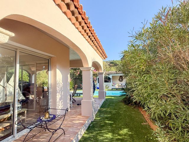 Maison &agrave; vendre - 5 pi&egrave;ces - 122 m2 - Cavalaire Sur Mer - 83 - PROVENCE-ALPES-COTE-D-AZUR