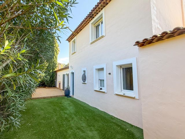 Maison &agrave; vendre - 5 pi&egrave;ces - 122 m2 - Cavalaire Sur Mer - 83 - PROVENCE-ALPES-COTE-D-AZUR