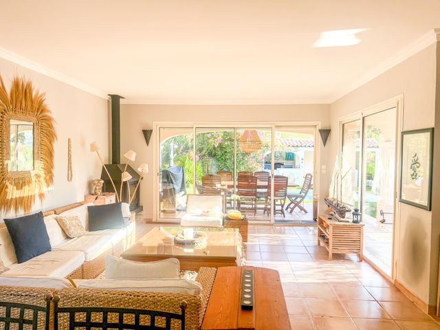 Maison &agrave; vendre - 5 pi&egrave;ces - 122 m2 - Cavalaire Sur Mer - 83 - PROVENCE-ALPES-COTE-D-AZUR