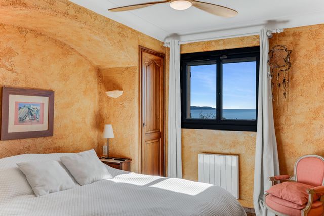 Maison &agrave; vendre - 5 pi&egrave;ces - 173 m2 - Cavalaire Sur Mer - 83 - PROVENCE-ALPES-COTE-D-AZUR