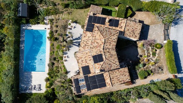 Maison &agrave; vendre - 5 pi&egrave;ces - 173 m2 - Cavalaire Sur Mer - 83 - PROVENCE-ALPES-COTE-D-AZUR