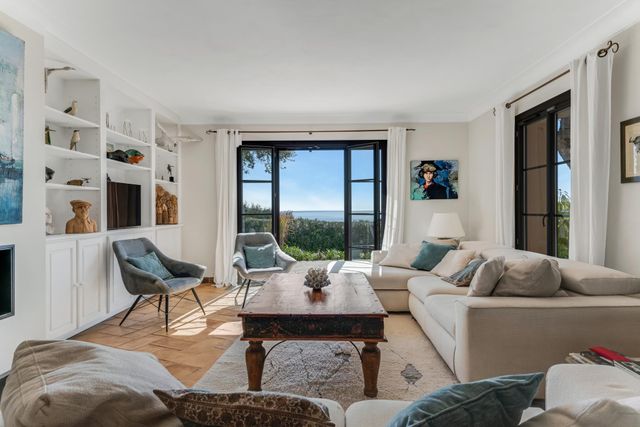 Maison &agrave; vendre - 5 pi&egrave;ces - 173 m2 - Cavalaire Sur Mer - 83 - PROVENCE-ALPES-COTE-D-AZUR