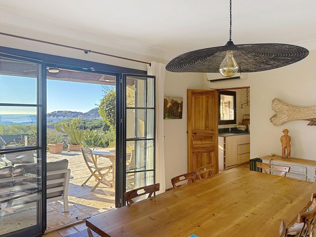 Maison &agrave; vendre - 5 pi&egrave;ces - 173 m2 - Cavalaire Sur Mer - 83 - PROVENCE-ALPES-COTE-D-AZUR