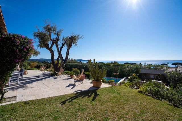 Maison &agrave; vendre - 5 pi&egrave;ces - 173 m2 - Cavalaire Sur Mer - 83 - PROVENCE-ALPES-COTE-D-AZUR