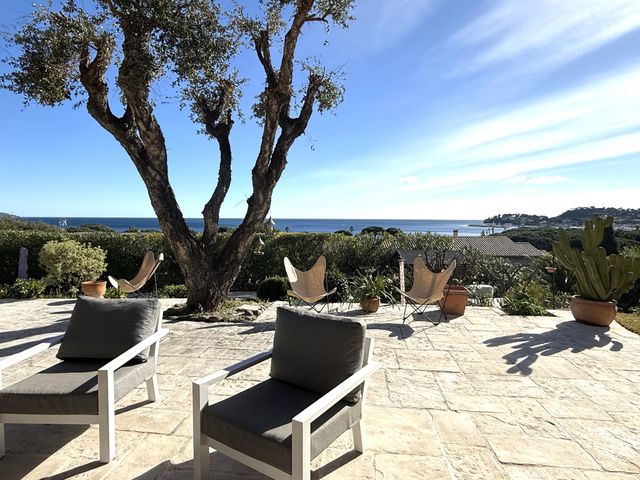 Maison &agrave; vendre - 5 pi&egrave;ces - 173 m2 - Cavalaire Sur Mer - 83 - PROVENCE-ALPES-COTE-D-AZUR