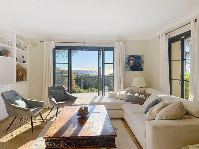 Maison &agrave; vendre - 5 pi&egrave;ces - 173 m2 - Cavalaire Sur Mer - 83 - PROVENCE-ALPES-COTE-D-AZUR