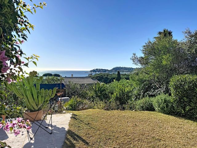 Maison &agrave; vendre - 5 pi&egrave;ces - 173 m2 - Cavalaire Sur Mer - 83 - PROVENCE-ALPES-COTE-D-AZUR