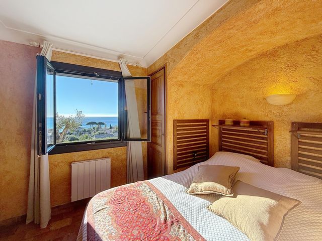 Maison &agrave; vendre - 5 pi&egrave;ces - 173 m2 - Cavalaire Sur Mer - 83 - PROVENCE-ALPES-COTE-D-AZUR