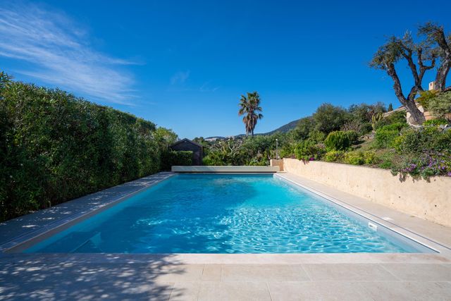 Maison &agrave; vendre - 5 pi&egrave;ces - 173 m2 - Cavalaire Sur Mer - 83 - PROVENCE-ALPES-COTE-D-AZUR