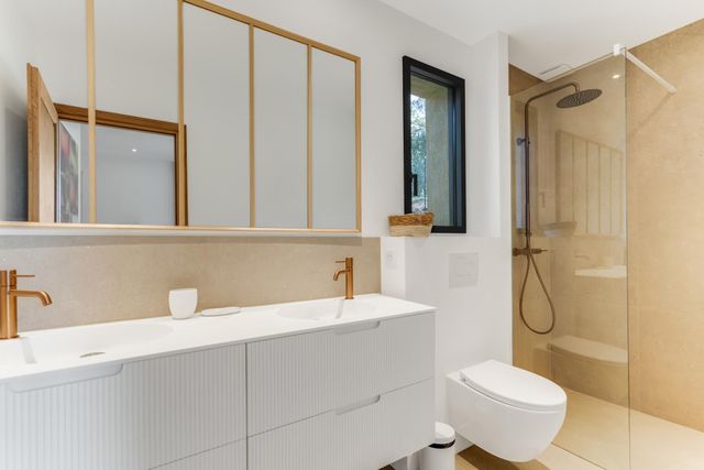 Maison &agrave; vendre - 7 pi&egrave;ces - 186 m2 - La Croix Valmer - 83 - PROVENCE-ALPES-COTE-D-AZUR