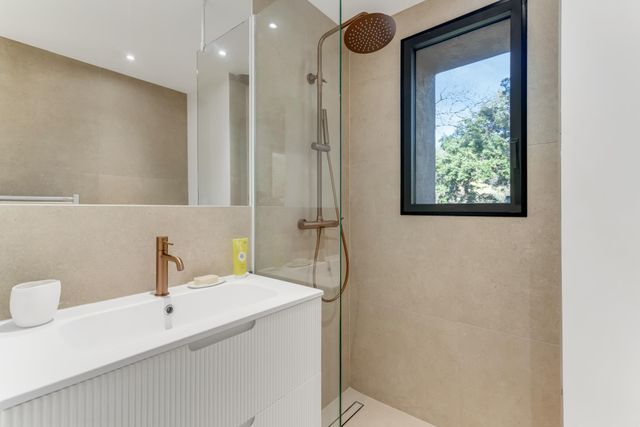 Maison &agrave; vendre - 7 pi&egrave;ces - 186 m2 - La Croix Valmer - 83 - PROVENCE-ALPES-COTE-D-AZUR