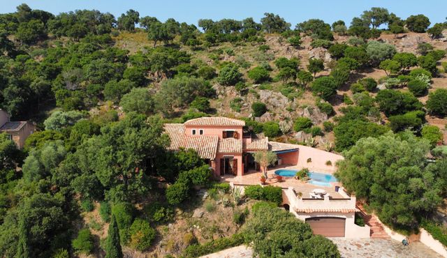 Maison &agrave; vendre - 5 pi&egrave;ces - 140 m2 - Cavalaire Sur Mer - 83 - PROVENCE-ALPES-COTE-D-AZUR