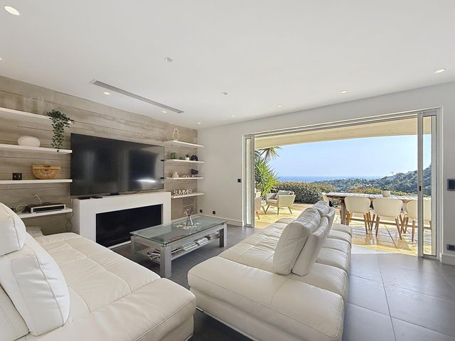 Maison &agrave; vendre - 5 pi&egrave;ces - 110 m2 - Cavalaire Sur Mer - 83 - PROVENCE-ALPES-COTE-D-AZUR