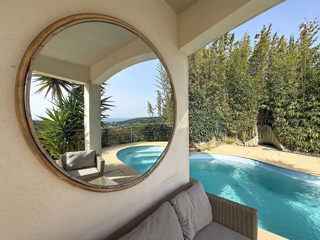 Maison &agrave; vendre - 5 pi&egrave;ces - 110 m2 - Cavalaire Sur Mer - 83 - PROVENCE-ALPES-COTE-D-AZUR