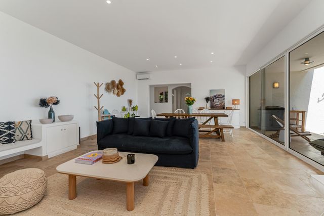 Maison &agrave; vendre - 7 pi&egrave;ces - 150 m2 - Cavalaire Sur Mer - 83 - PROVENCE-ALPES-COTE-D-AZUR