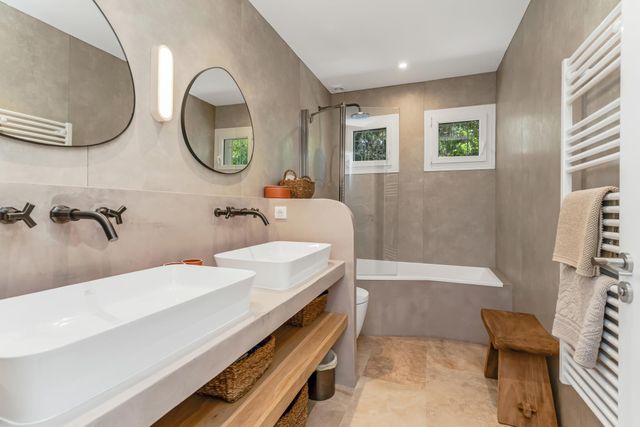 Maison &agrave; vendre - 7 pi&egrave;ces - 150 m2 - Cavalaire Sur Mer - 83 - PROVENCE-ALPES-COTE-D-AZUR