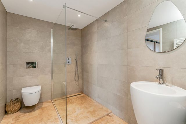 Maison &agrave; vendre - 7 pi&egrave;ces - 150 m2 - Cavalaire Sur Mer - 83 - PROVENCE-ALPES-COTE-D-AZUR