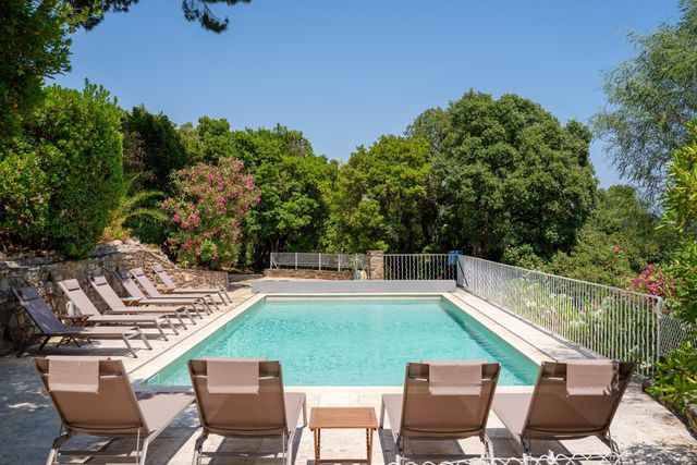 Maison &agrave; vendre - 7 pi&egrave;ces - 150 m2 - Cavalaire Sur Mer - 83 - PROVENCE-ALPES-COTE-D-AZUR