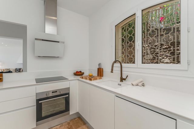 Maison &agrave; vendre - 7 pi&egrave;ces - 150 m2 - Cavalaire Sur Mer - 83 - PROVENCE-ALPES-COTE-D-AZUR