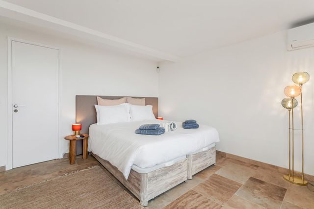 Maison &agrave; vendre - 7 pi&egrave;ces - 150 m2 - Cavalaire Sur Mer - 83 - PROVENCE-ALPES-COTE-D-AZUR