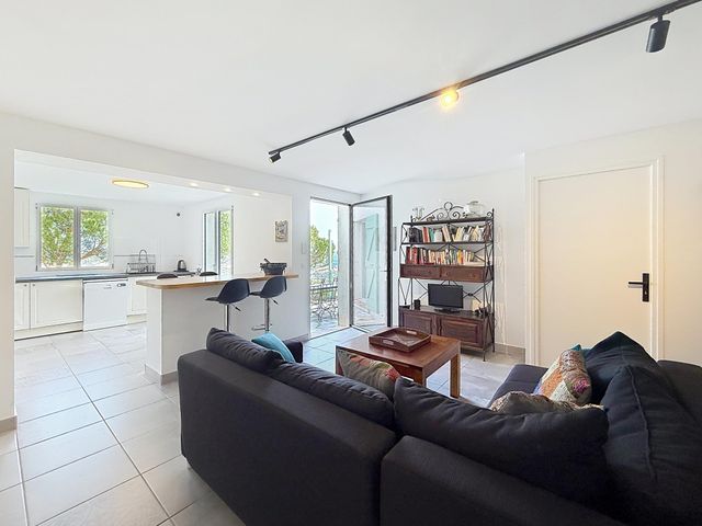 Maison &agrave; vendre - 8 pi&egrave;ces - 220 m2 - Cavalaire Sur Mer - 83 - PROVENCE-ALPES-COTE-D-AZUR