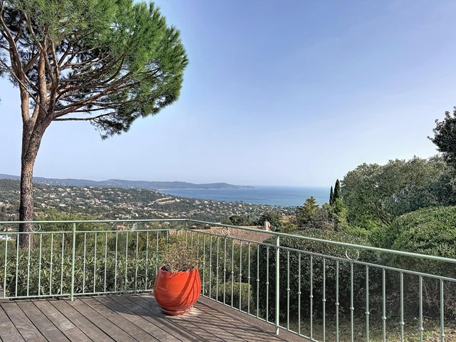 Maison &agrave; vendre - 8 pi&egrave;ces - 220 m2 - Cavalaire Sur Mer - 83 - PROVENCE-ALPES-COTE-D-AZUR