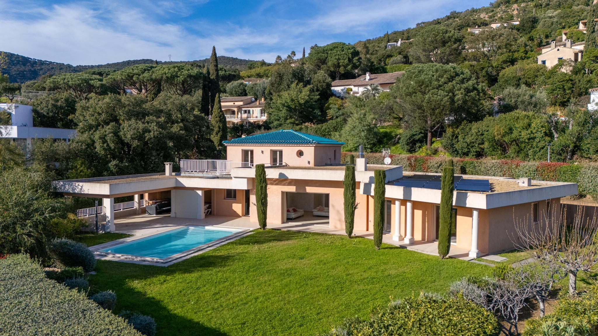 maison  - CAVALAIRE SUR MER- 83