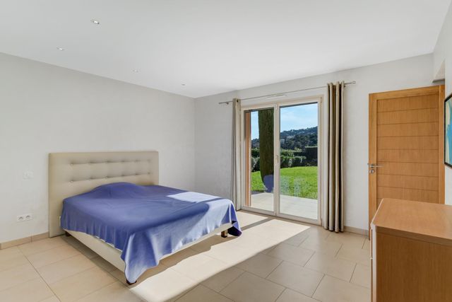 Maison &agrave; vendre - 8 pi&egrave;ces - 300 m2 - Cavalaire Sur Mer - 83 - PROVENCE-ALPES-COTE-D-AZUR