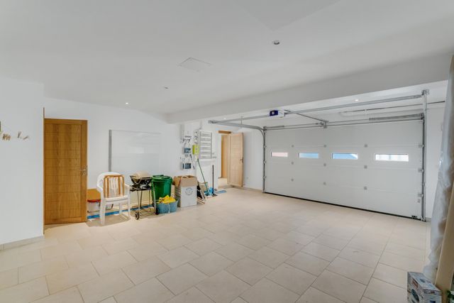 Maison &agrave; vendre - 8 pi&egrave;ces - 300 m2 - Cavalaire Sur Mer - 83 - PROVENCE-ALPES-COTE-D-AZUR