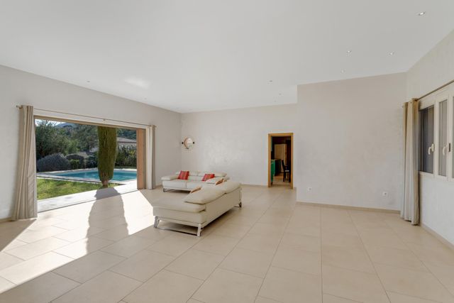 Maison &agrave; vendre - 8 pi&egrave;ces - 300 m2 - Cavalaire Sur Mer - 83 - PROVENCE-ALPES-COTE-D-AZUR