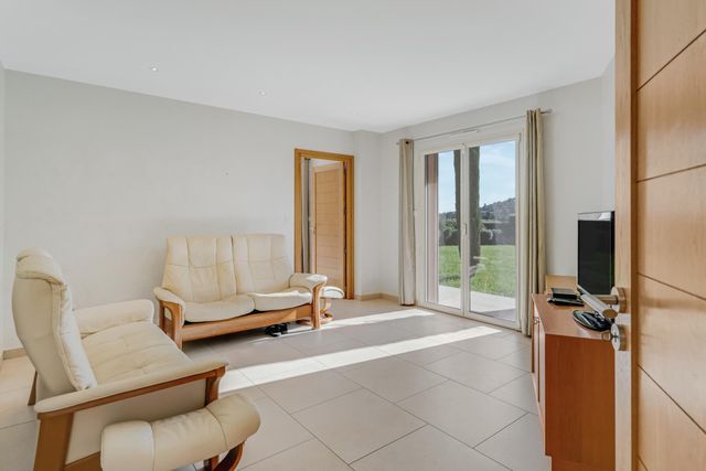 Maison &agrave; vendre - 8 pi&egrave;ces - 300 m2 - Cavalaire Sur Mer - 83 - PROVENCE-ALPES-COTE-D-AZUR