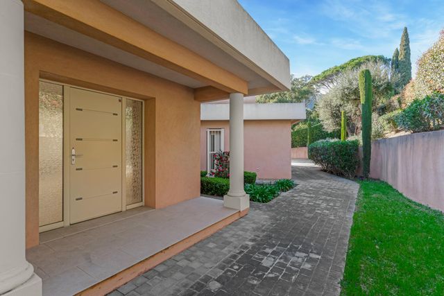 Maison &agrave; vendre - 8 pi&egrave;ces - 300 m2 - Cavalaire Sur Mer - 83 - PROVENCE-ALPES-COTE-D-AZUR