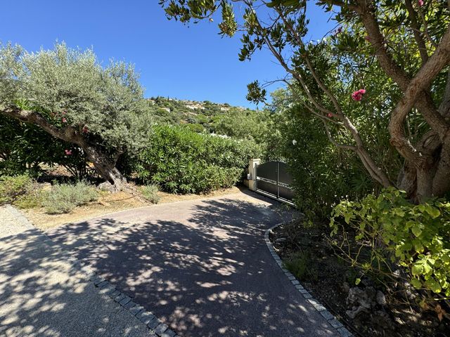 Maison &agrave; vendre - 5 pi&egrave;ces - 140 m2 - Cavalaire Sur Mer - 83 - PROVENCE-ALPES-COTE-D-AZUR