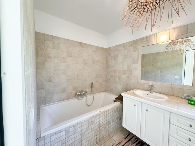 Maison &agrave; vendre - 5 pi&egrave;ces - 140 m2 - Cavalaire Sur Mer - 83 - PROVENCE-ALPES-COTE-D-AZUR