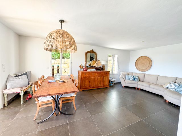 Maison &agrave; vendre - 5 pi&egrave;ces - 140 m2 - Cavalaire Sur Mer - 83 - PROVENCE-ALPES-COTE-D-AZUR