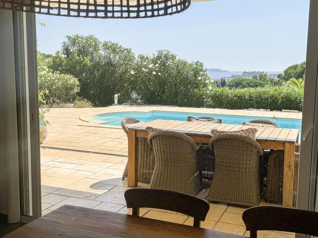Maison &agrave; vendre - 5 pi&egrave;ces - 140 m2 - Cavalaire Sur Mer - 83 - PROVENCE-ALPES-COTE-D-AZUR