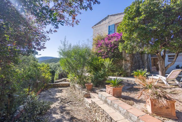 Maison &agrave; vendre - 6 pi&egrave;ces - 113 m2 - La Croix Valmer - 83 - PROVENCE-ALPES-COTE-D-AZUR