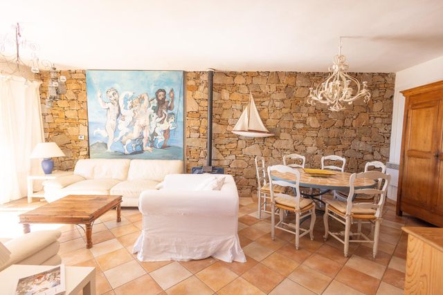 Maison &agrave; vendre - 6 pi&egrave;ces - 113 m2 - La Croix Valmer - 83 - PROVENCE-ALPES-COTE-D-AZUR