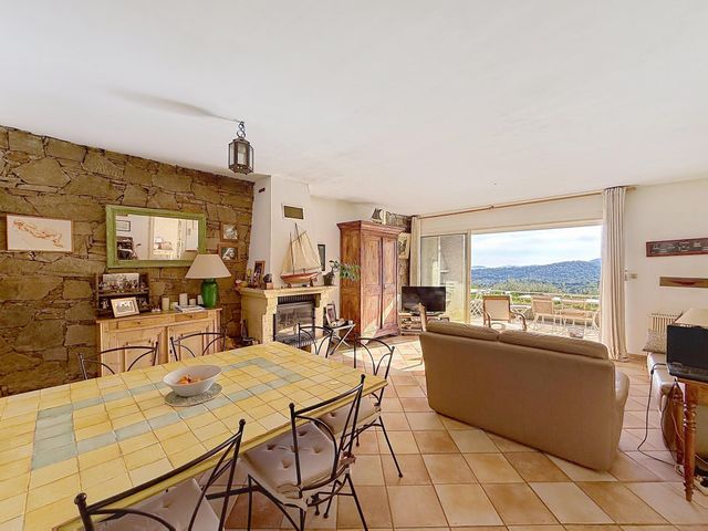 Maison &agrave; vendre - 5 pi&egrave;ces - 115 m2 - La Croix Valmer - 83 - PROVENCE-ALPES-COTE-D-AZUR