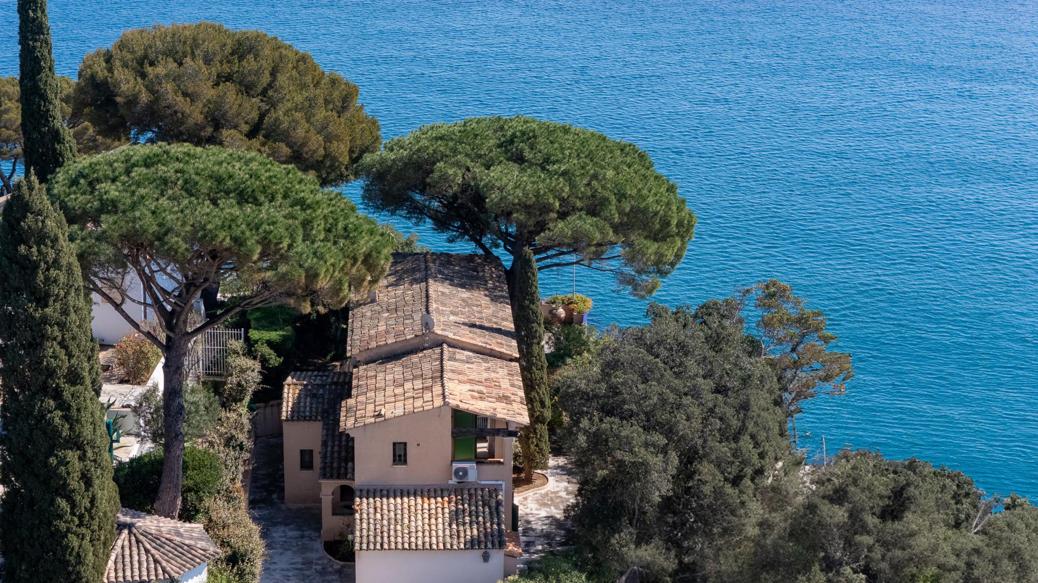 maison  - CAVALAIRE SUR MER- 83