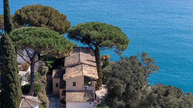 Maison &agrave; vendre - 6 pi&egrave;ces - 160 m2 - Cavalaire Sur Mer - 83 - PROVENCE-ALPES-COTE-D-AZUR