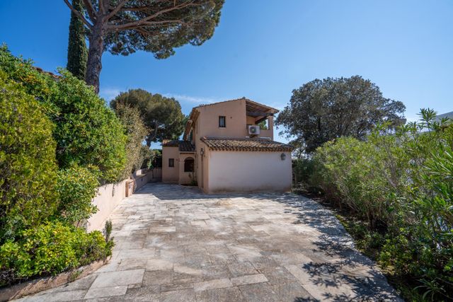 Maison &agrave; vendre - 6 pi&egrave;ces - 160 m2 - Cavalaire Sur Mer - 83 - PROVENCE-ALPES-COTE-D-AZUR