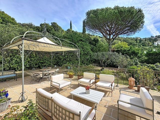 Maison &agrave; vendre - 6 pi&egrave;ces - 133 m2 - Cavalaire Sur Mer - 83 - PROVENCE-ALPES-COTE-D-AZUR