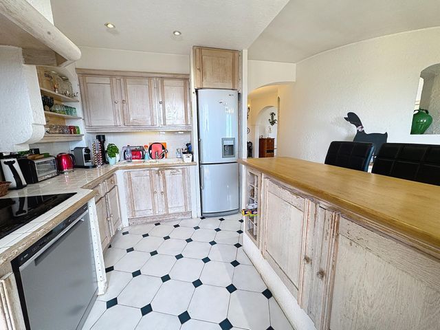 Maison &agrave; vendre - 6 pi&egrave;ces - 133 m2 - Cavalaire Sur Mer - 83 - PROVENCE-ALPES-COTE-D-AZUR