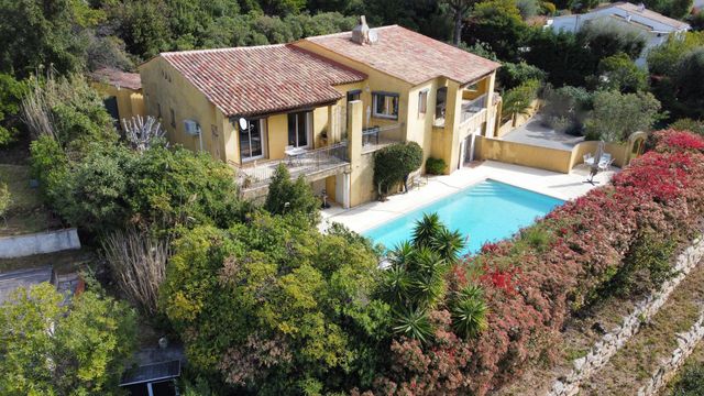 Maison &agrave; vendre - 6 pi&egrave;ces - 133 m2 - Cavalaire Sur Mer - 83 - PROVENCE-ALPES-COTE-D-AZUR