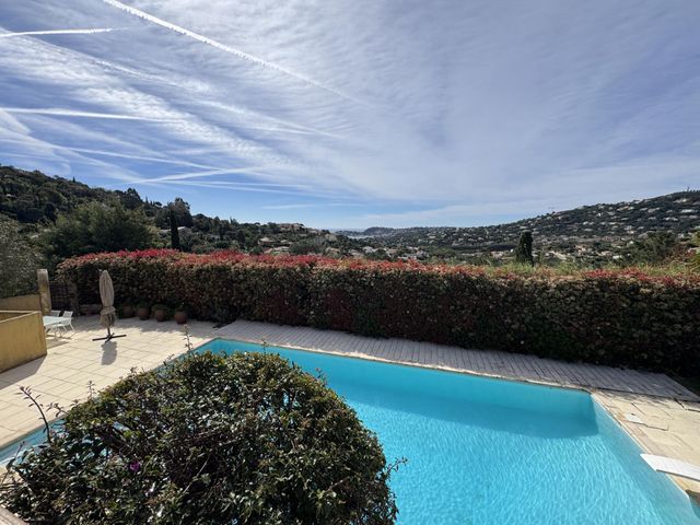 Maison &agrave; vendre - 6 pi&egrave;ces - 133 m2 - Cavalaire Sur Mer - 83 - PROVENCE-ALPES-COTE-D-AZUR