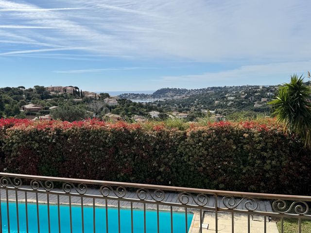 Maison &agrave; vendre - 6 pi&egrave;ces - 133 m2 - Cavalaire Sur Mer - 83 - PROVENCE-ALPES-COTE-D-AZUR