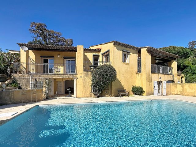 Maison &agrave; vendre - 6 pi&egrave;ces - 133 m2 - Cavalaire Sur Mer - 83 - PROVENCE-ALPES-COTE-D-AZUR