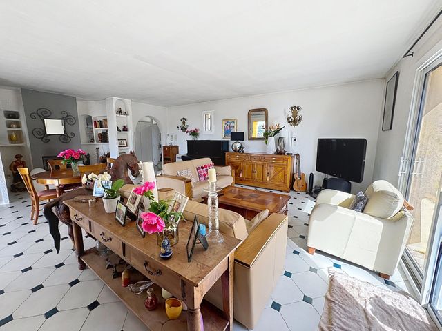 Maison &agrave; vendre - 6 pi&egrave;ces - 133 m2 - Cavalaire Sur Mer - 83 - PROVENCE-ALPES-COTE-D-AZUR